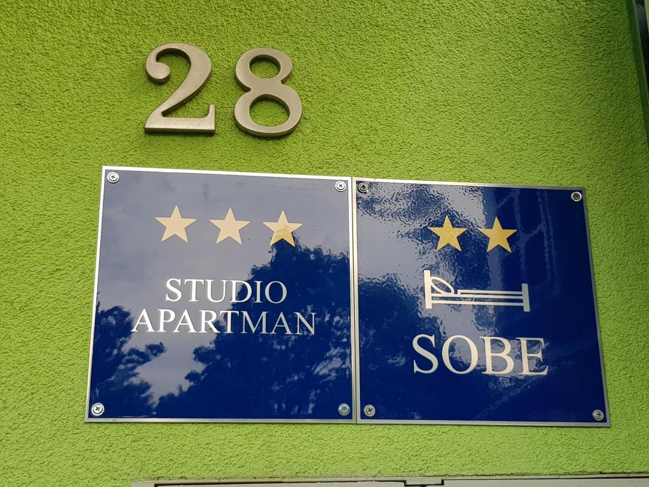Отель Sobe Novi Grad Осиек Экстерьер фото